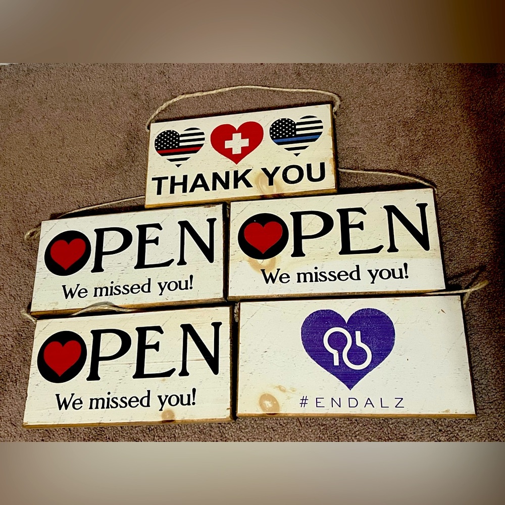 NWOT Rustic Marlin wall hanging signs
$15 each